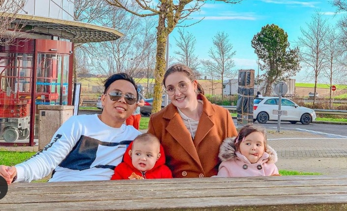 Nikah dengan Sopir Angkot, Artis Cantik Belgia: Aku Bangga Dapat Pria Indonesia!