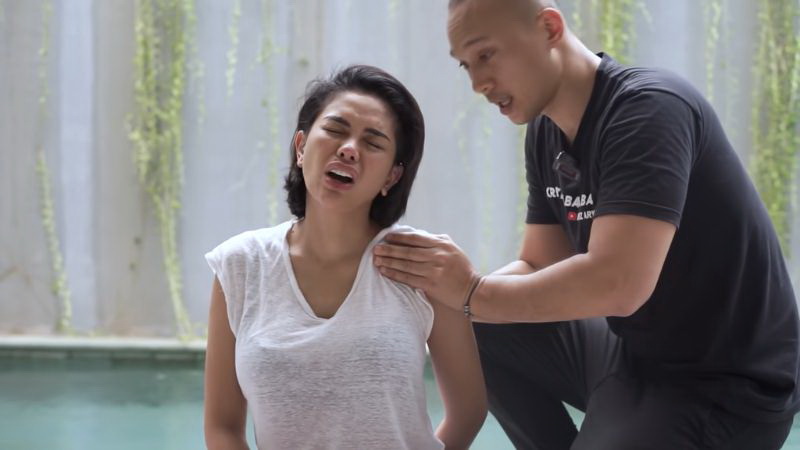 10 Potret Wajah Artis saat Dikretek Bima Aryo, Ekspresi Siapa Paling Bikin Salfok?