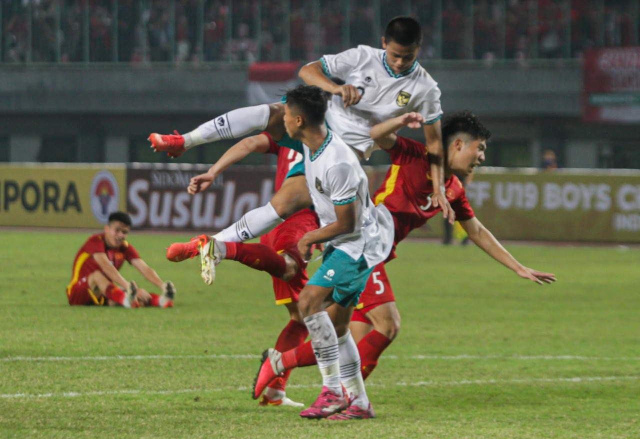 Piala AFF U-19 2022: Pemain Vietnam Ulur Waktu, Pelatih Timnas Indonesia U-19 Shin Tae-yong Bilang Begini