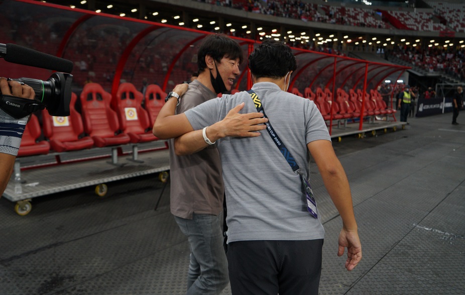 Media Vietnam Terkejut Lihat Gaji Besar Shin Tae-yong Bersama Timnas Indonesia, Park Hang-seo Kalah Jauh!