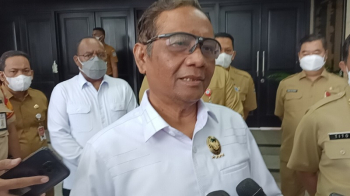 Tjahjo Sakit, Mahfud MD Jadi Menpan-RB Ad Interim