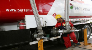 4 Fakta Pembelian Pertalite di Jakarta Dibatasi, Produksi Mobil Baru Gimana?