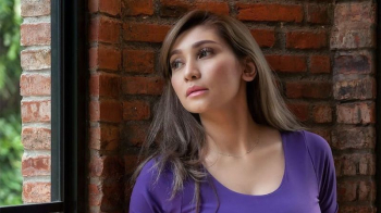 Potret Seksi Baby Margaretha Pakai Dress Ungu Ketat, Netizen: Hot Mom Idaman