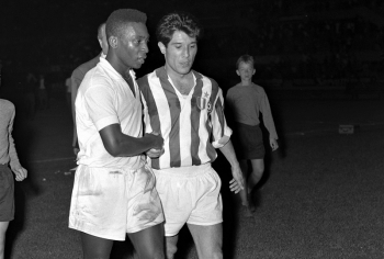 Kisah Pele yang Pernah Hampir Gabung Juventus di Puncak Kariernya