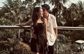 Foto Mesra Bareng Sandrinna Michelle, Junior Robert: Sayang Aku