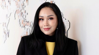 4 Potret Terbaru Titi DJ Usai Lakukan Anti Aging Surgery, Bikin Pangling!