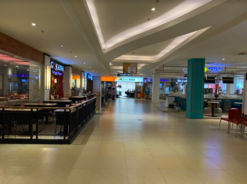 Penampakan Sepinya Gerai Transmart Milik Chairul Tanjung