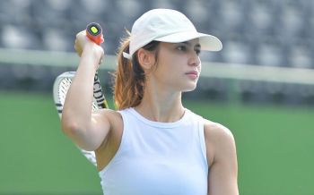 5 Ide Gaya Sporty ala Pevita Pearce, Modern dan Trendi!