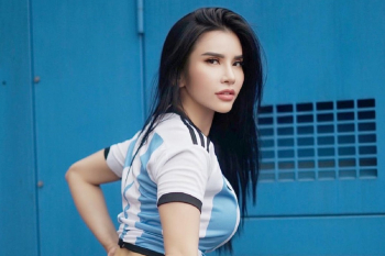 Duh! Maria Vania Sering Dikirimi Foto Tak Senonoh Lewat DM