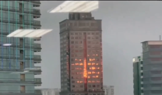 Pengakuan Mengejutkan Warga soal Menara Saidah Menyala Merah saat Maghrib