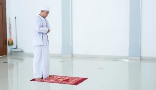 Luar Biasa! Ini Keutamaan Besar Sholat Sunnah Sebelum dan Sesudah Dzuhur