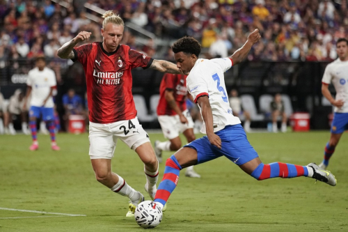 Link Live Streaming Barcelona vs AC Milan di Laga Pramusim 2024-2025