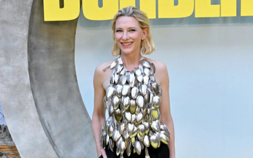 Potret Gaya Cate Blanchett Pakai Gaun dari 102 Sendok di Karpet Merah Bonderlands