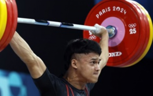 Hasil Angkat Besi Olimpiade Paris 2024: Rizki Juniansyah Berpeluang Raih Medali, Tempati Posisi Ke-2 di Angkatan Snatch!