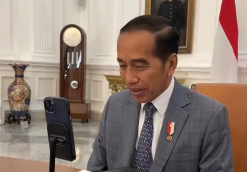 Presiden Jokowi Video Call dengan Veddriq Leonardo dan Rizki Juniansyah Usai Raih Medali Emas Olimpiade Paris 2024