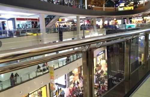 Ajaib! Siswa SMA Selamat Usai Loncat dari Lantai 3 Solo Paragon Mall