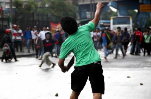 Tawuran Antar Geng, Satu Tangan Gengster Putus Kena Bacok