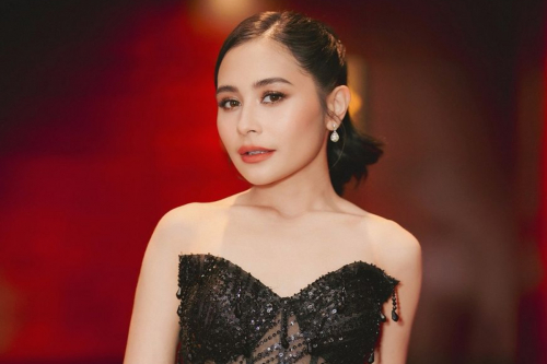 Prilly Latuconsina Tak Masalahkan Kena Cubit Fans: Gemas Aja Kali Ya