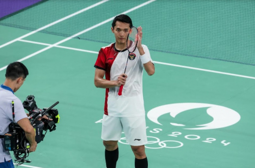 Jonatan Christie Foto Bareng Atlet Voli Jepang Ran Takahashi, Netizen Langsung Heboh!