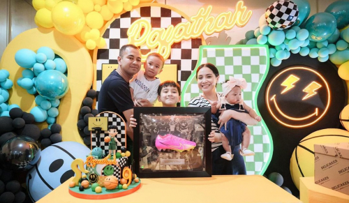 Rafathar Ulang Tahun ke-9, Dapat Hadiah Sepatu dan Tanda Tangan dari Darwin Nunez