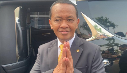 Reaksi Malu-Malu Bahlil saat Disinggung Berpeluang Aklamasi Jadi Ketum Golkar