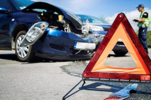 Kecelakaan Beruntun di Tol Dalam Kota Arah Semanggi, Satu Mobil Hancur