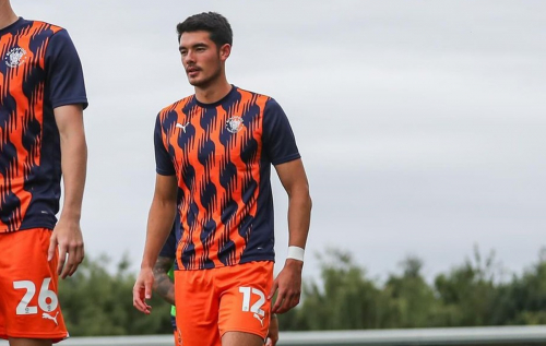 Hasil Blackpool FC vs Stockport County FC: Elkan Baggott Main Penuh, The Seasiders Takluk 0-3