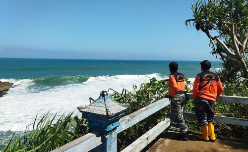 Pemancing Dilaporkan Tenggelam Terseret Laut Selatan Malang, Lokasinya Berdekatan Hilangnya WNA Swiss