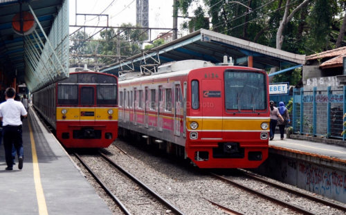 Tarif KRL Berbasis NIK Batal Diterapkan!