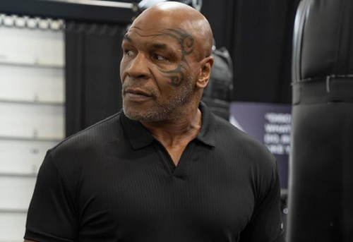 Mike Tyson Bongkar Alasan Berani Tantang Jake Paul di Laga Eksibisi Tinju