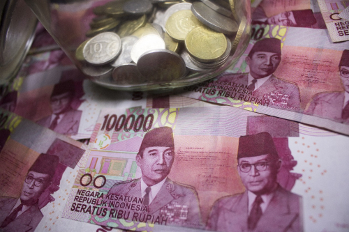 Rupiah Diprediksi Anjlok ke Level Rp16.000/USD, Ini Penyebabnya