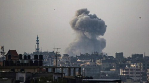 Serangan Udara Israel Targetkan Masjid Gaza Tewaskan Setidaknya 24 Orang