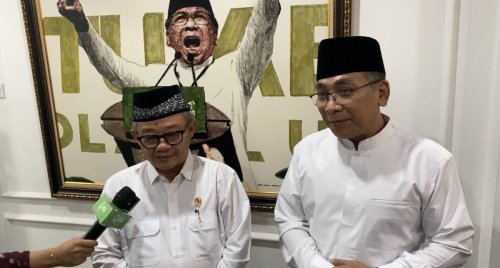 Menteri Abdul Muamp;039;ti Bakal Realisasikan Kenaikan Gaji Guru pada 2025