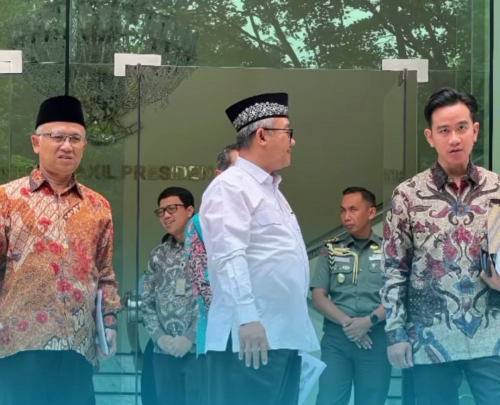 Bahas Kesejahteraan Guru, Wapres Gibran Bertemu Mendikdasmen