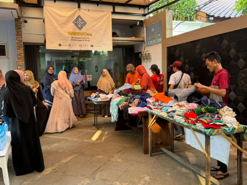 Komunitas Ini Lakukan Indahnya Berbagi Tanpa Batas pada Masyarakat di Rawamangun