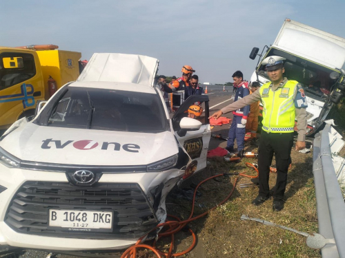 Mobil Rombongan TvOne Kecelakaan di Tol Pemalang, Dikabarkan Ada Korban Jiwa