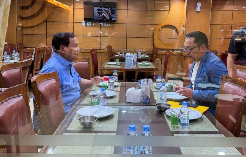 Viral Makan Malam Bersama, Sinyal Prabowo Dukung Ridwan Kamil? Adi Prayitno: Fix!