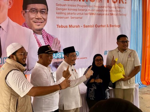 Relawan Gelar Tebus Murah Sembako, Suswono: Bantu Kebutuhan Utama Warga