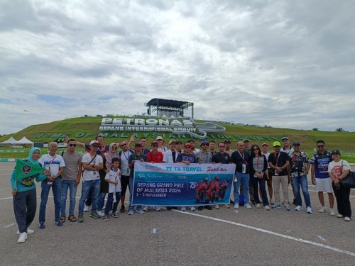 Intip Kerseuran Fans MotoGP Indonesia Nikmati Jalan-Jalan di Kuala Lumpur Jelang MotoGP Malaysia 2024