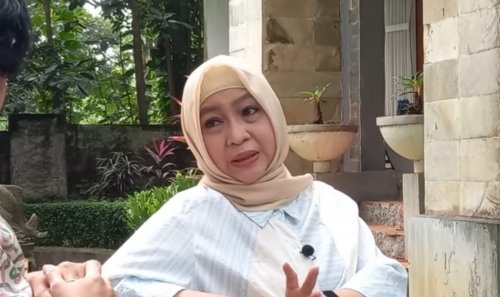 dina-mariana-meninggal-dunia-karena-kanker-dinding-rahim