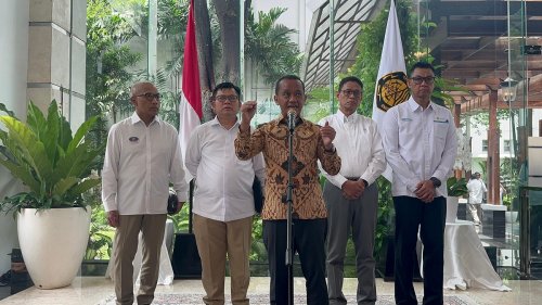 Reaksi Bahlil soal Simon Aloysius Orang Terdekat Prabowo Jadi Dirut Pertamina