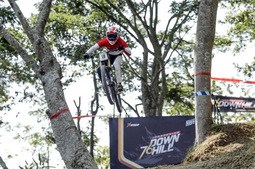 trek-klemuk-bike-park-batu-jadi-puncak-perebutan-gelar-juara-umum-76-indonesian-downhill-2024