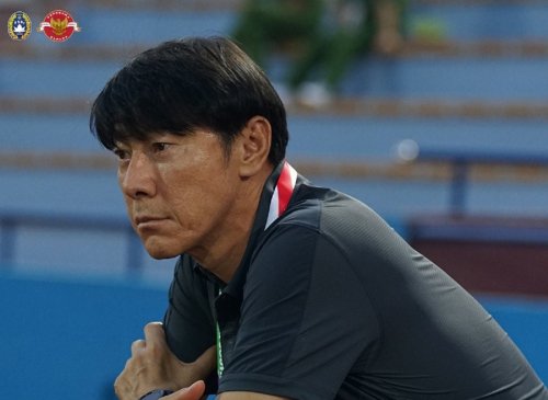 Shin Tae-yong Bongkar Kondisi Mees Hilgers yang Cedera Jelang Timnas Indonesia vs Jepang dan Arab Saudi, Bakal Absen?