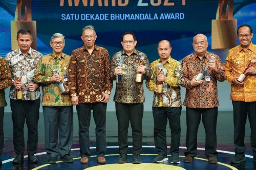 Gencarkan Kebijakan Satu Peta, Pemprov Jatim Raih Tiga Penghargaan Bhumandala Award