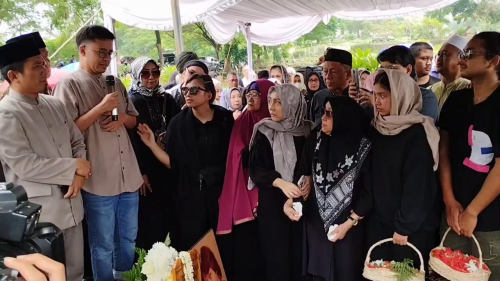 Sosok Dina Mariana di Mata Sang Anak, Jadi Inspirasi dalam Bermusik