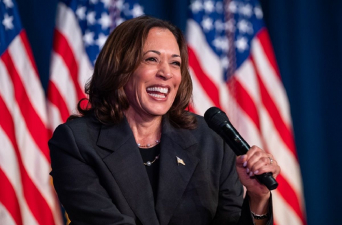 6 Rahasia Awet Muda Kamala Harris Menurut Ahli Bedah Plastik, Salah Satunya Microneedling