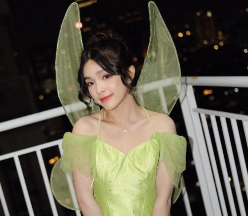 potret-eca-aura-cosplay-jadi-tinkerbell-tampilan-gemasnya-bikin-salfok