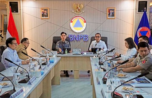 Rapat Bareng Gibran, Sri Mulyani Siapkan Anggaran Bencana Erupsi Gunung Lewotobi