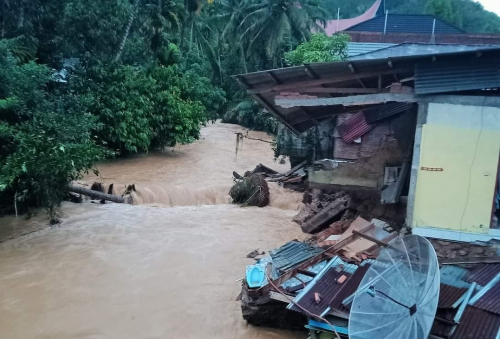 5 Desa di Sijunjung Sumbar Diterjang Banjir Bandang