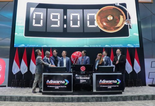 resmi-melantai-di-bei-harga-saham-adiwarna-anugerah-abadi-naik-melesat-3084